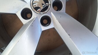 Alu kola Škoda 17" 5x100 pneu 215/40 R17 Fabia Scala Rapid - 8