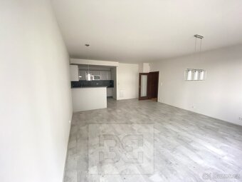 Pronájem bytu 3+kk/2xB/PS, Praha 10 - ul.Kryšpínova - 8