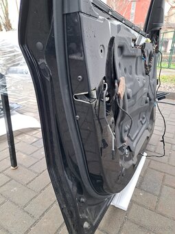 Levé přední dveře BMW E71 X6 - 8