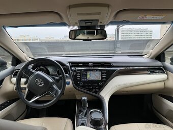 Toyota camry 2.5 hybrid VIP - 8