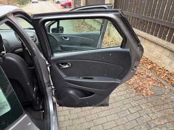 Renault Captur 1.5 dCi Initiale Paris (A6) - 8