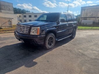 Cadillac Escalade 4x4,r.v.2002 najeto 300tis, STK do 6/2025 - 8