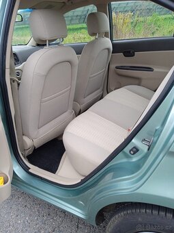 Hyundai accent 1.4i - 8