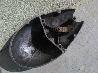 Jawa 50/550/555-sedlo,karburator s kolenem,kryty motoru,filt - 8