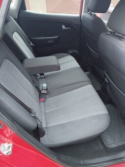 Kia Venga 1.4 benzín-Koup.ČR,75000km - 8