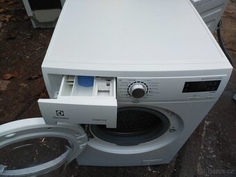 Prodám  dig.pračku zn. zn.ELECTROLUX--7kg--DOVEZU-- - 8