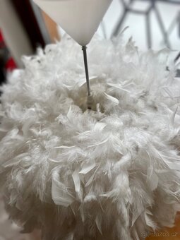 Krásný lustr z peří - 8