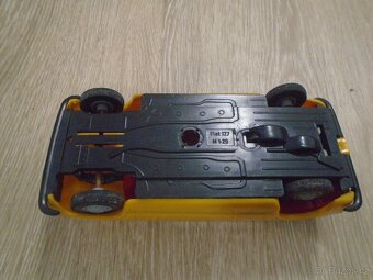 Stará Hračka Fiat 127A - 8