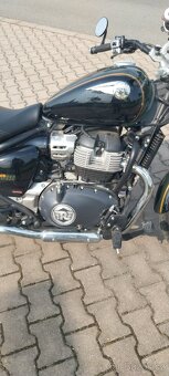 Super meteor 650 - 8