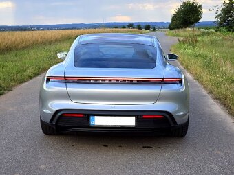 Porsche Taycan 4S Performance Plus - 8