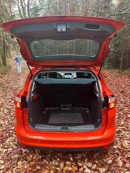 Ford C-Max 1.6 tdci 70kW rok 2012 - 8