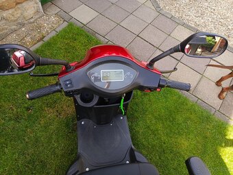 Elektrická tříkolka SELVO 31000 - 8
