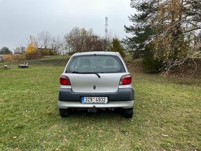 Prodám TOYOTA YARIS 1.0  1 gen. 2003 - 8