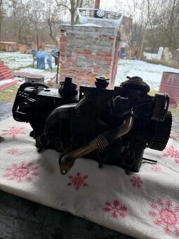 Kompletní hlava na motor 1.9 TDi 77kW - 8