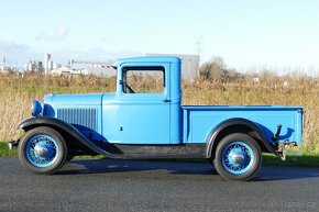 1933 Ford V8 pickup - 8