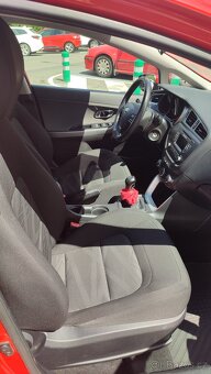 KIA Ceed SW, kombi, 1.6 benzin, 2015, 115tis. km - 8