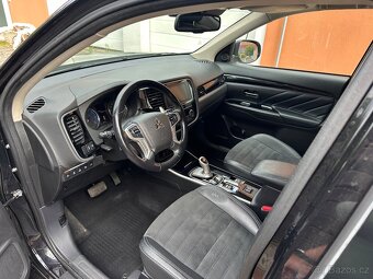 Outlander PHEV 2.4 PLUS FA-P(7/2019, 146 t km)+příslušenství - 8
