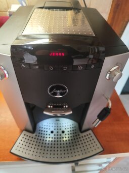 Prodám automatický kávovar Jura F50 - 8
