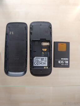 Prodám telefony Nokia 100 - 8