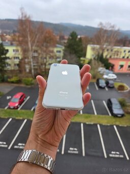 Apple iPhone 8 64GB White - baterie 100% - 8