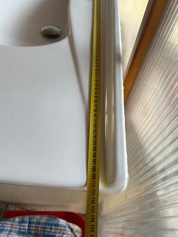 Koupelnová skříňka - 8