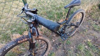 Prodám kolo specialized rockhopper - 8