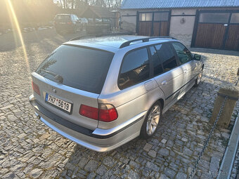 BMW E39 528i - 8
