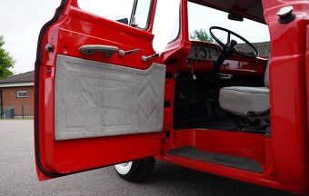 1957 Ford F-100 Custom Cab 272 T-bird Special V8 - 8