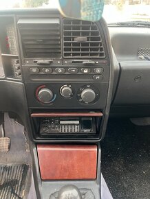 Lancia Thema 2.0i - 8