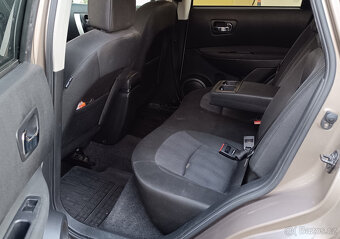 QASHQAI 1,6i - 8