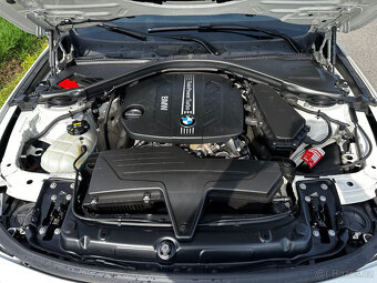BMW 320d - 8