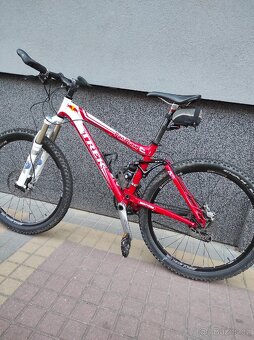 Trek Top Fuel 8 celoodpružené horské kolo (M) - 8