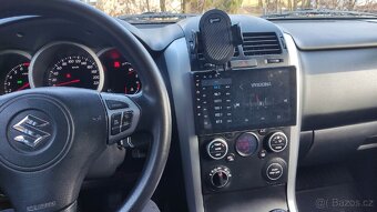 Suzuki Grand Vitara 2.4 - 8