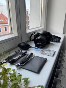 Nikon D7000 + objektiv a brašna - 8