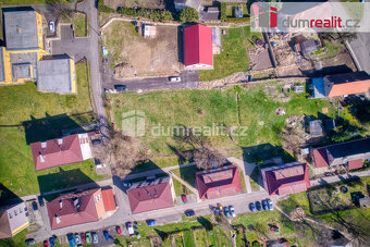 Prodej 3 pozemku k výstavbě RD každý o velikosti 700 m2, Vel - 8