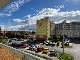 Prodej prostorného bytu 3+1 s lodžií v Plzni na Vinicích. - 8