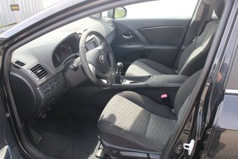 Toyota Avensis 2.0 112kW 06/2011 - 8