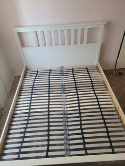 IKEA HEMNES 160x200 s roštem a matrací - 8