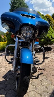 Harley Davidson Street Glide Anniversary 115 - 8