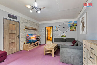 Prodej rodinného domu, 1061 m², Úžice, ul. Školní - 8