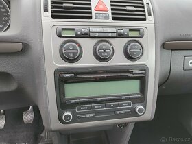 Volkswagen Touran Cross - 8