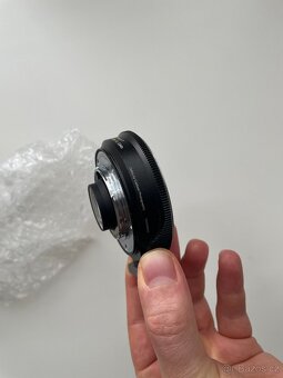 Metabones Speed Booster T XL 0.64x z Canon EF na Micro 4/3 - 8