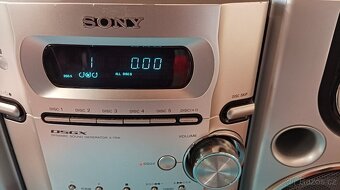 Zánovní věž Sony. - 8