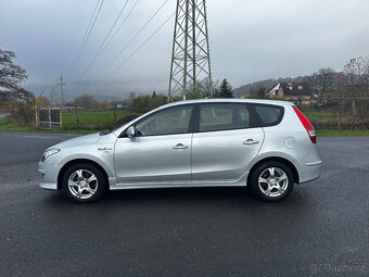 HYUNDAI i30 CW, 1.6 CRDi, r.v. 2011 - 8