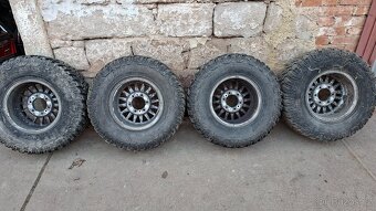 Pneu s disky 31x10.5 R15 - 8