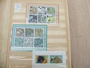 Poštovní známky ze zámoří - téma fauna a flora, květiny. - 8