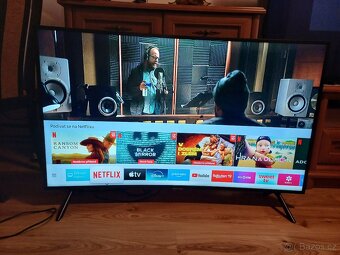 Prohnutá 4K Smart TV Samsung UE49NU7372-úhlopříčka 123cm - 8