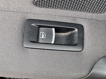Volkswagen Touran 2.0TDI , 103 kW nafta, 2011 - 8