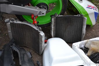 Kawasaki ZXR 750L RACE - AKCE - 8