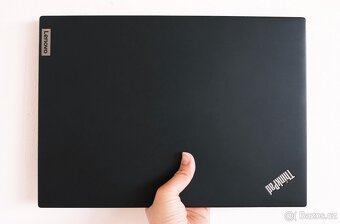 Lenovo ThinkPad T14s Gen 4 – OLED, Ryzen 7, 32 GB RAM, 1 TB - 8